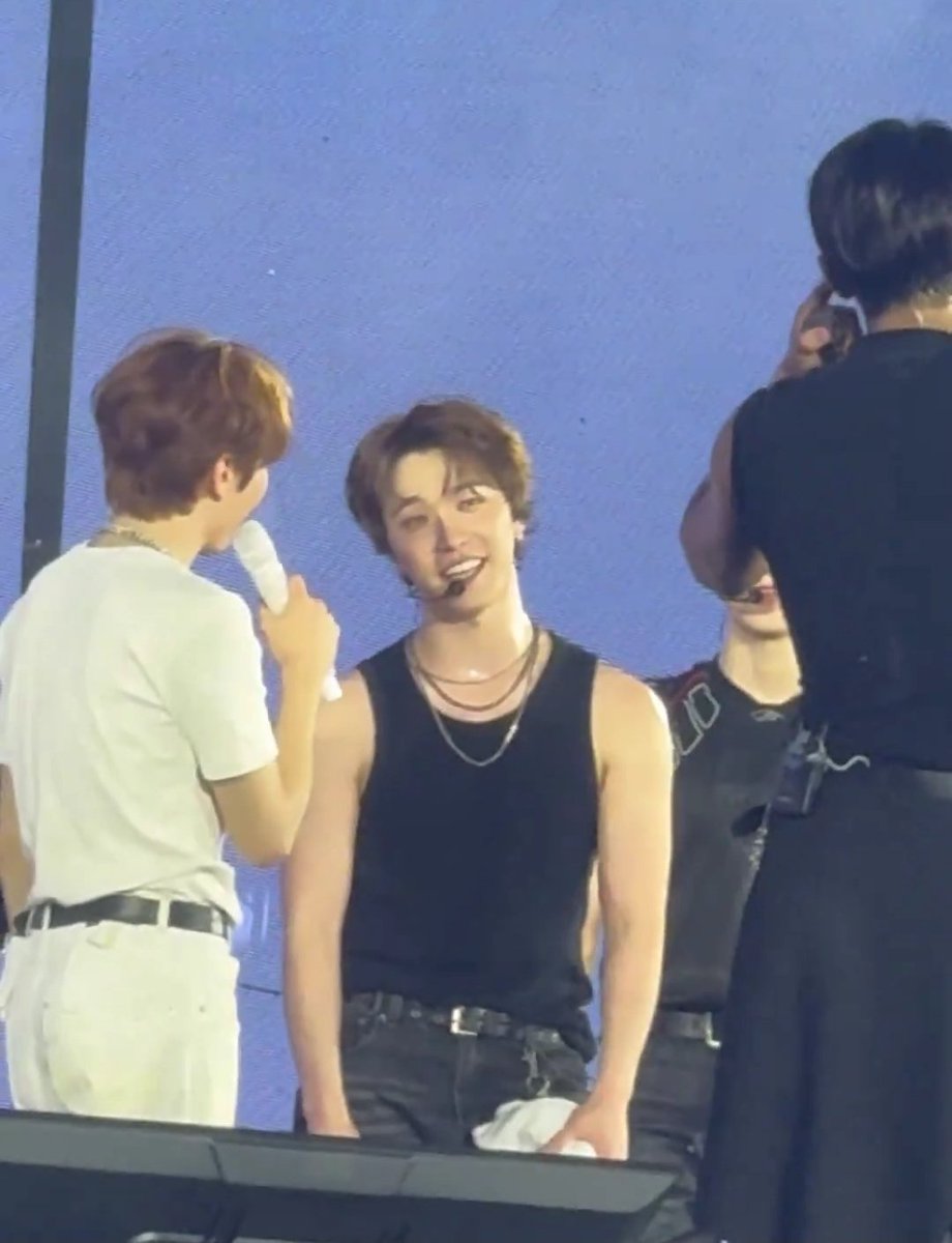 hohocham tweet media