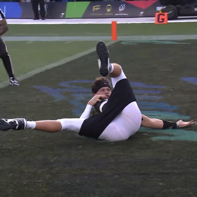 ❤️‍🩹 tweet media