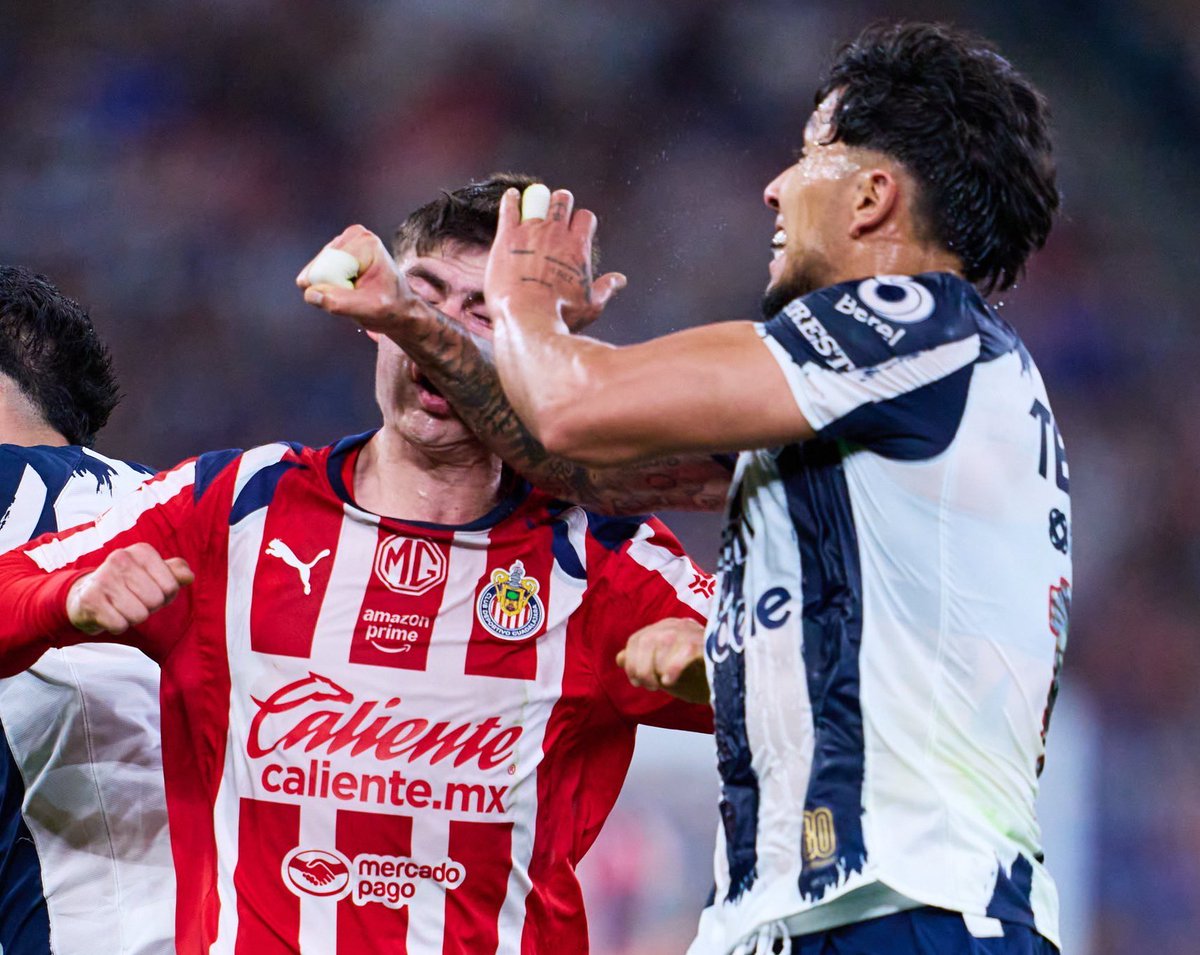 Luis 🦦 tweet media