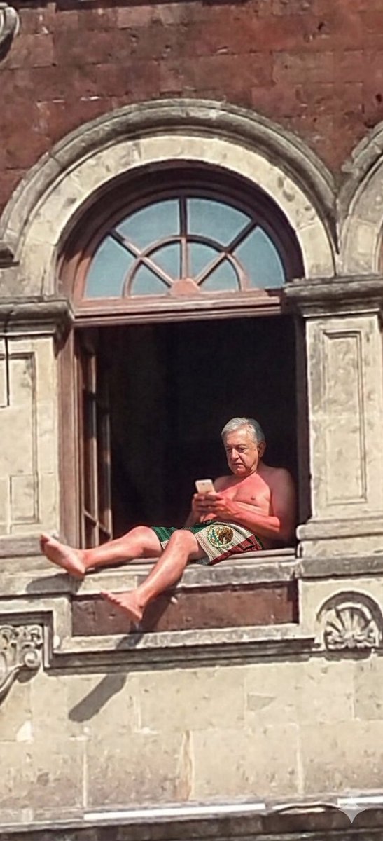 Con que ahí vive 🤣🤣🤣🤣