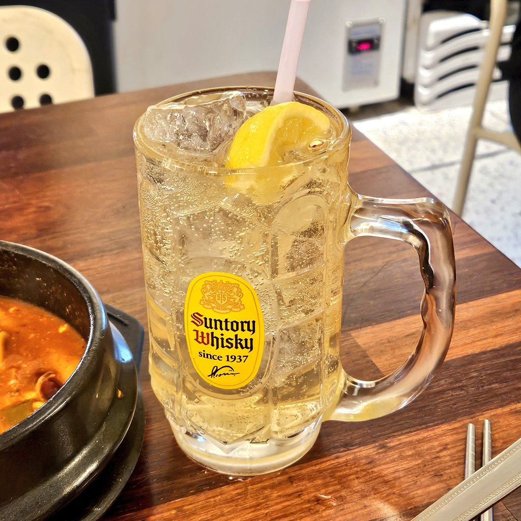 합주 끝나고 혼술!!!!!ㅇㅏ~~~ 날씨도 완전 술 마셔야 하는 날이잔냐~~