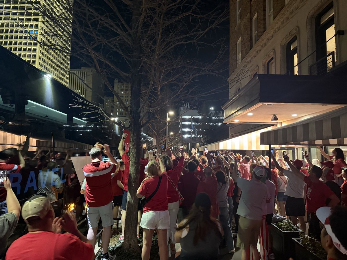 s_kwilli32's tweet image. Best Fan in College!! #GBR