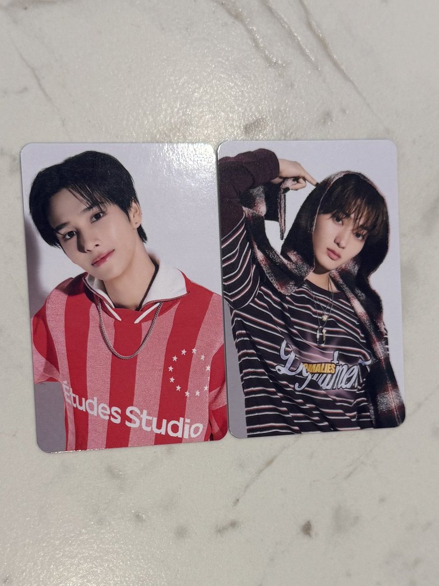 CRAVITY クレビティ BLAST OUT ハイタッチ トレカ 大阪

【譲】
22日 会場限定 セリム、テヨン

【求】
22日 会場限定 ヒョンジュン

本日、会場にて手渡し交換希望。
お気軽にお声掛けください。