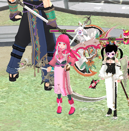 もこー tweet media