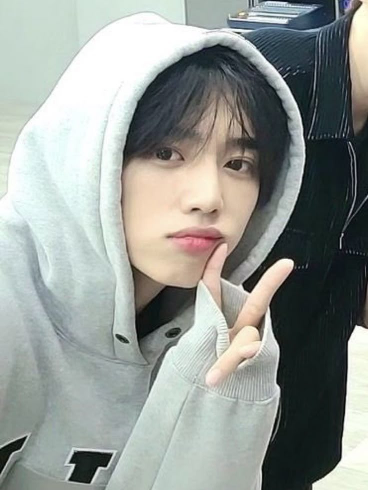 slow bee♡ tweet media