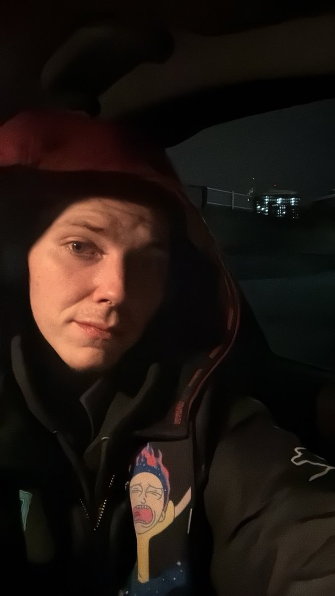 TheRealDudja's tweet image. Almost home from work after a long day #longday #working #makingmoneybutstillbroke #dudja #boston