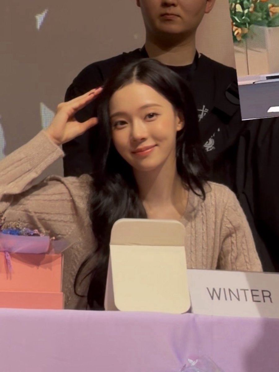 𓆩☃︎𓆪 tweet media