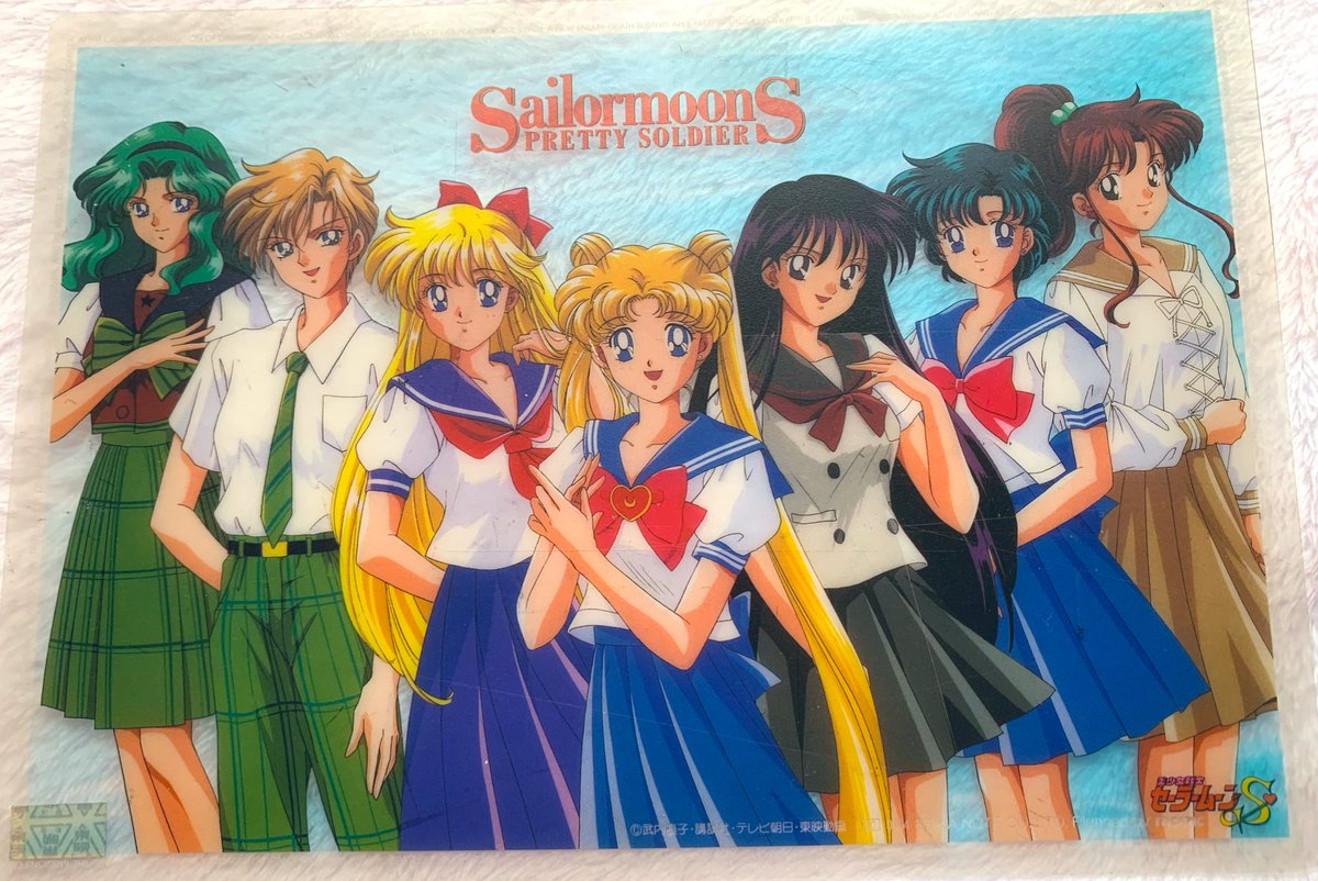 tasomorera03's tweet photo. セーラームーンの作画のツイが回ってきたけど、昔アニメイトで買ったこの下敷きの作画の人がとても好きだったんだけど、
これ誰が描いたかとか特定できる人いるのかしら……(もう1枚同じ作画ぽい別柄のあったが見当たらない💦 https://t.co/U7z5646Cnb