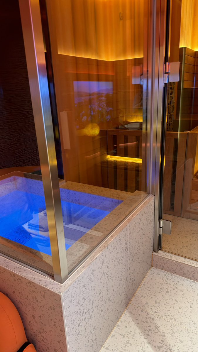 なめだるま tweet media