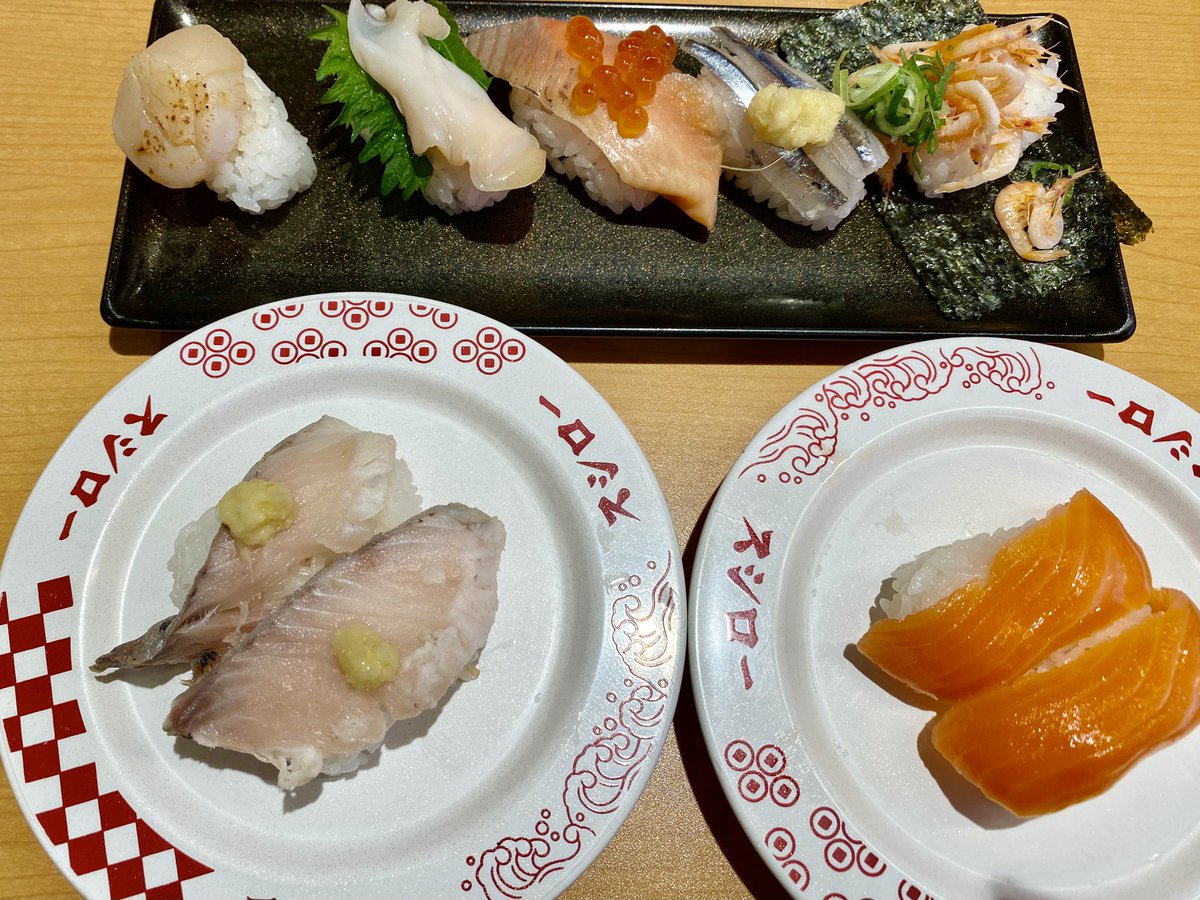 ES_LOVE_BTS's tweet photo. 金曜日は昼からたくさん食べた！
初めてPARCOのスシロー行ったけど、種類がたくさんあって選ぶの楽しかったし、おいしかった😋
そのあと、カフェを挟んで夜はサムギョプサル🐷
定期的に食べたくなる🥰 https://t.co/W1xGe2nj5x