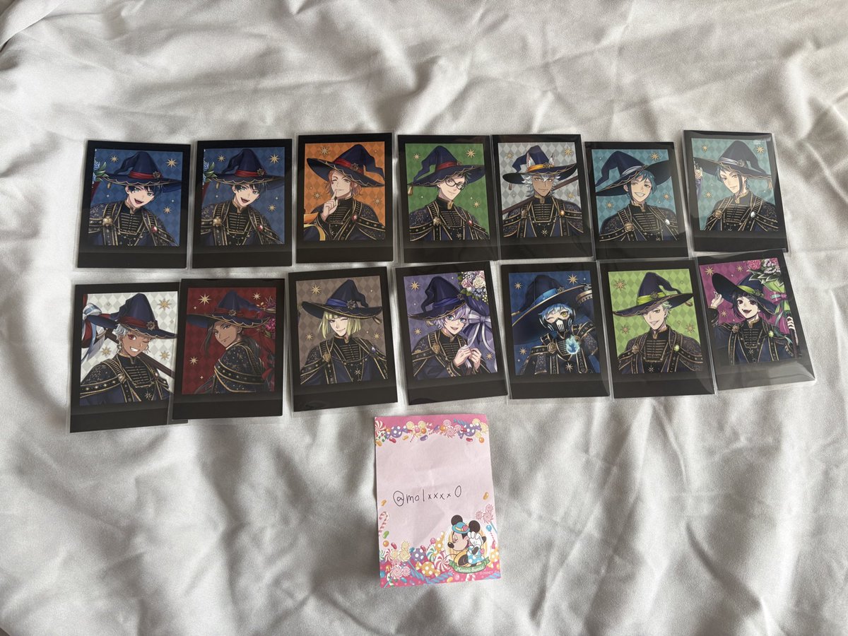 molxxxx0's tweet photo. 【交換】ツイステ　ブルームバースデー　ぱしゃこれ
譲:画像4枚の参照お願い致します
デュース、ケイト、トレイ、ジャック、ラギー、ジェイド、フロイド、カリム、ジャミル、ヴィル、エペル、ルーク、オルト、セベク、リリア
求:シルバー、リドル
数→N枚数　👑→箔押し
箔=箔>>箔=N複数

郵送交換希望 https://t.co/7IiQfghmsd