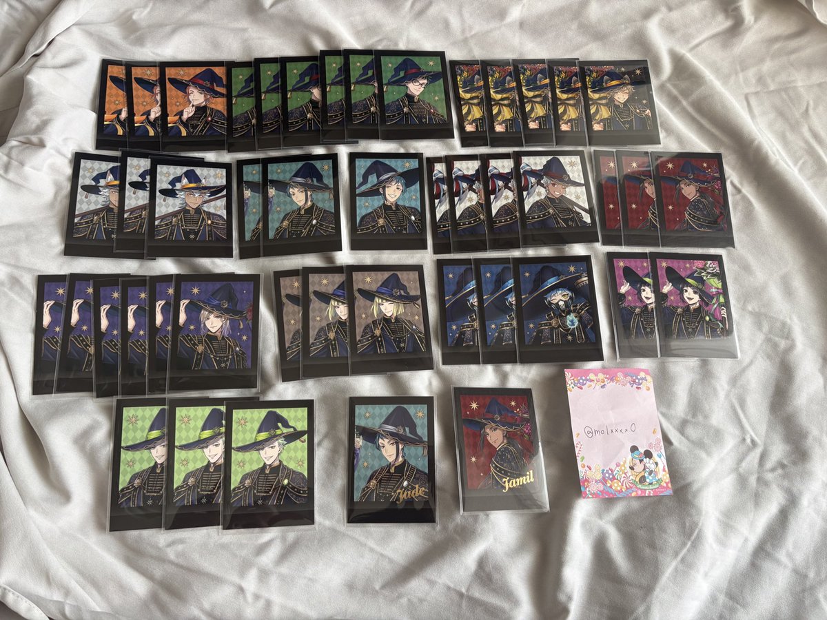 molxxxx0's tweet photo. 【交換】ツイステ　ブルームバースデー　ぱしゃこれ
譲:画像4枚の参照お願い致します
デュース、ケイト、トレイ、ジャック、ラギー、ジェイド、フロイド、カリム、ジャミル、ヴィル、エペル、ルーク、オルト、セベク、リリア
求:シルバー、リドル
数→N枚数　👑→箔押し
箔=箔>>箔=N複数

郵送交換希望 https://t.co/7IiQfghmsd