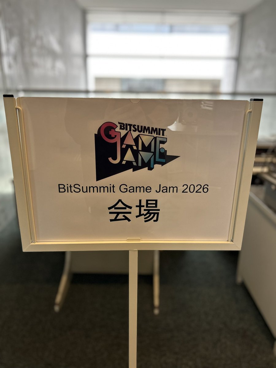 studiomyst's tweet photo. BitSummitゲームジャム、コアデイ2日目！
18時からの試遊会に向けて開発もヒートアップしています！
#BSGJ
#bitsummit https://t.co/EuIpUfTG0W