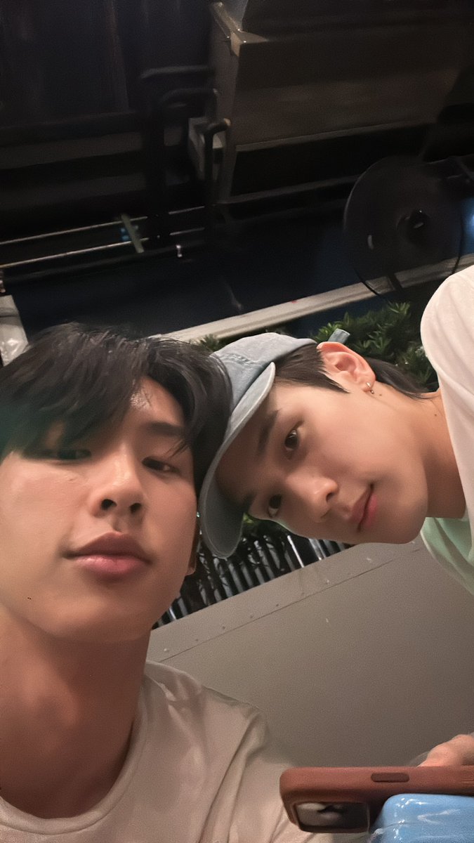 🈚️관심 tweet media