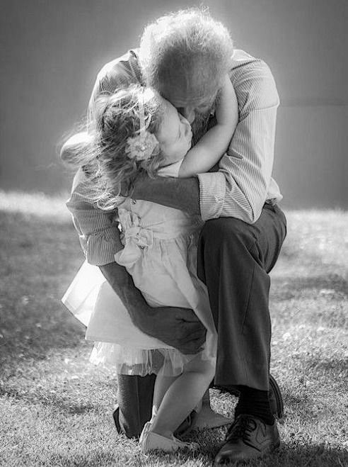 Lilymlilka's tweet photo. People who receive frequent hugs get sick less often and recover more easily than those who don’t hug often.
Share your warmth🤍🫂💞

#Lily #hugoften https://t.co/NX0pxKZykB