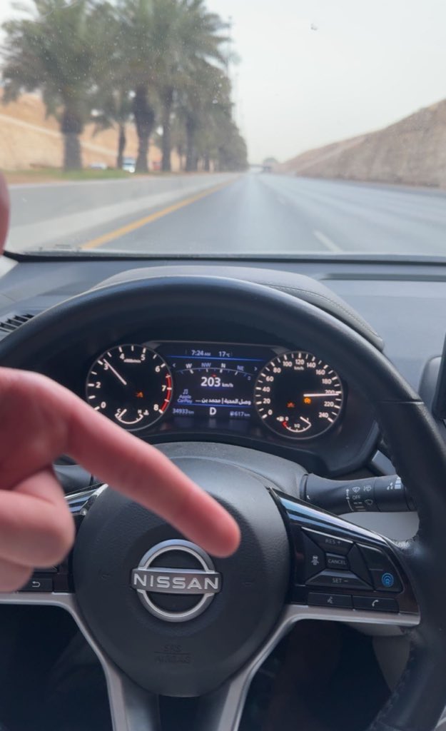 يعرب tweet media