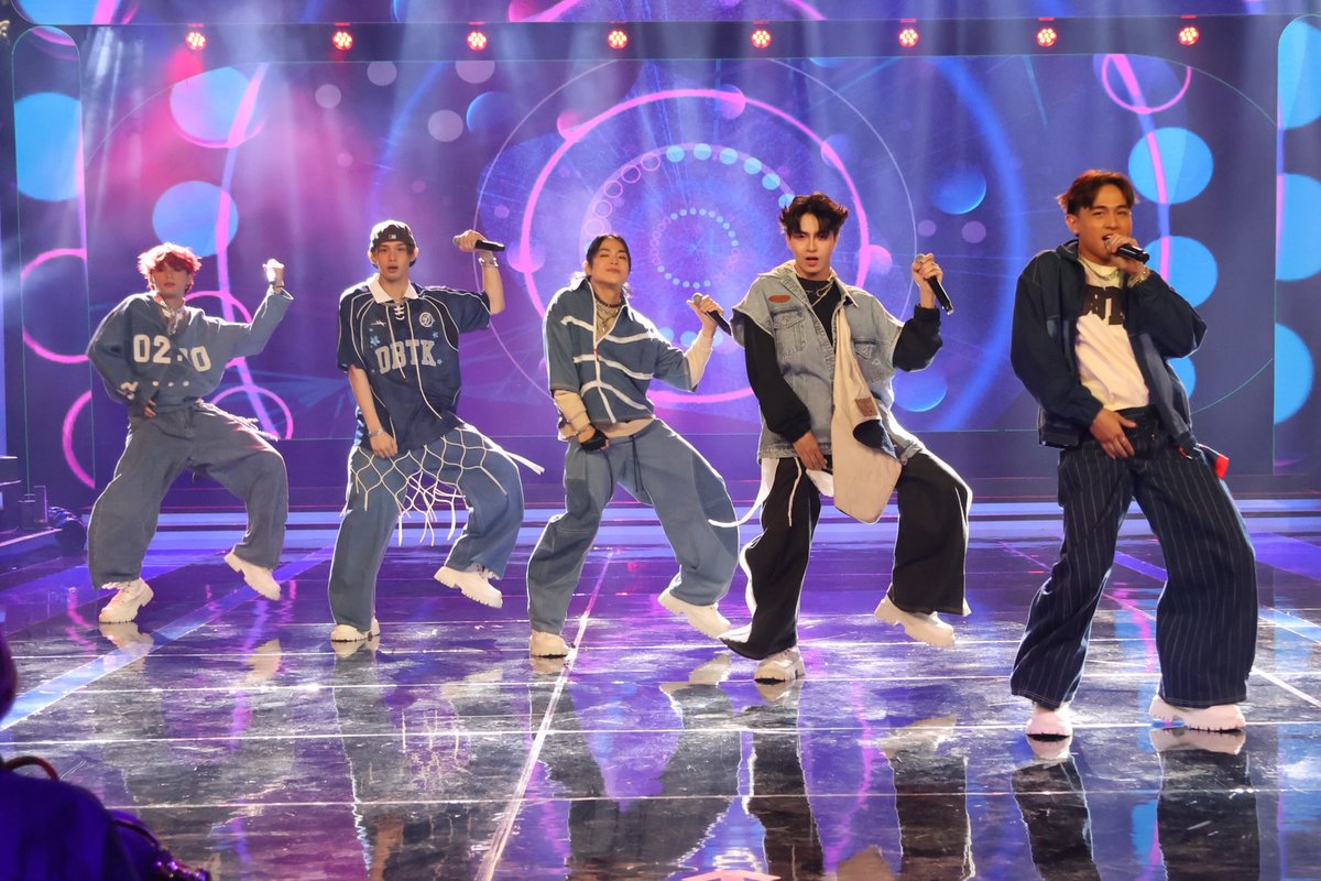 All-Out Sundays tweet media