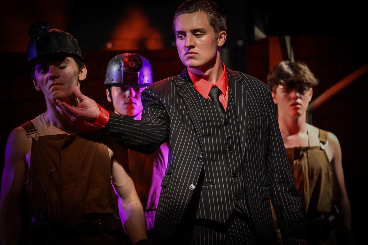 MasonHammy14's tweet photo. Thank you @MrMicetich and @CCTheatreDept.  It’s time for my final curtain call 😢 https://t.co/3Wxh0wrDJg