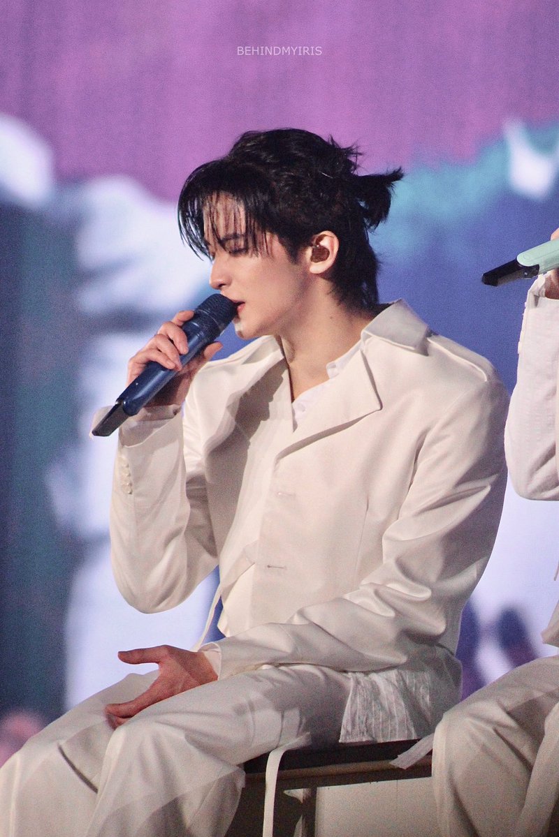 behindmyiris tweet media