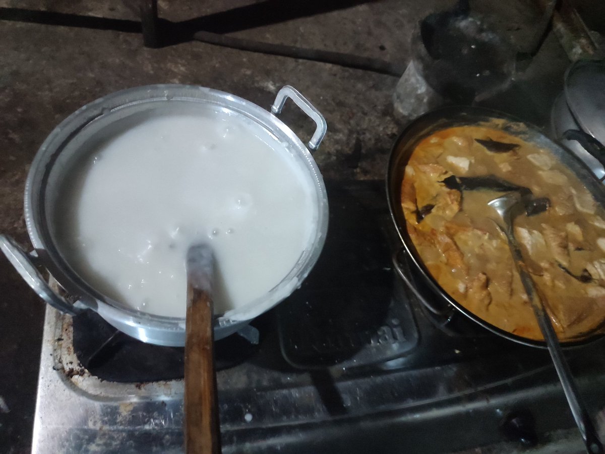 Gotenk_'s tweet photo. @A_FionyJKT48 Bubur lethok atau sambel tumpang + kerupuk karak khas klaten paling the best https://t.co/QCDLjQi6TV