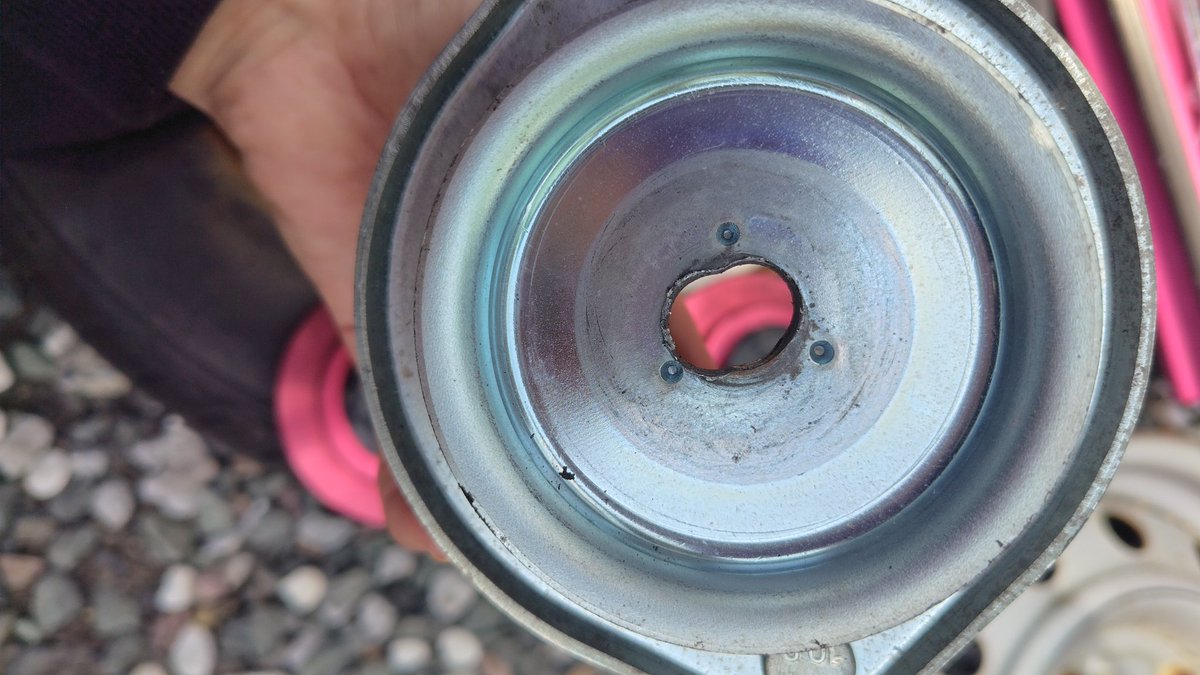 綾♪ #くそばばあ tweet media