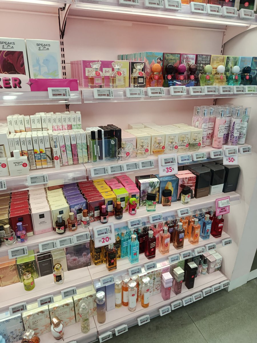 yogaa calon pustakawan²⁴🐈 tweet media