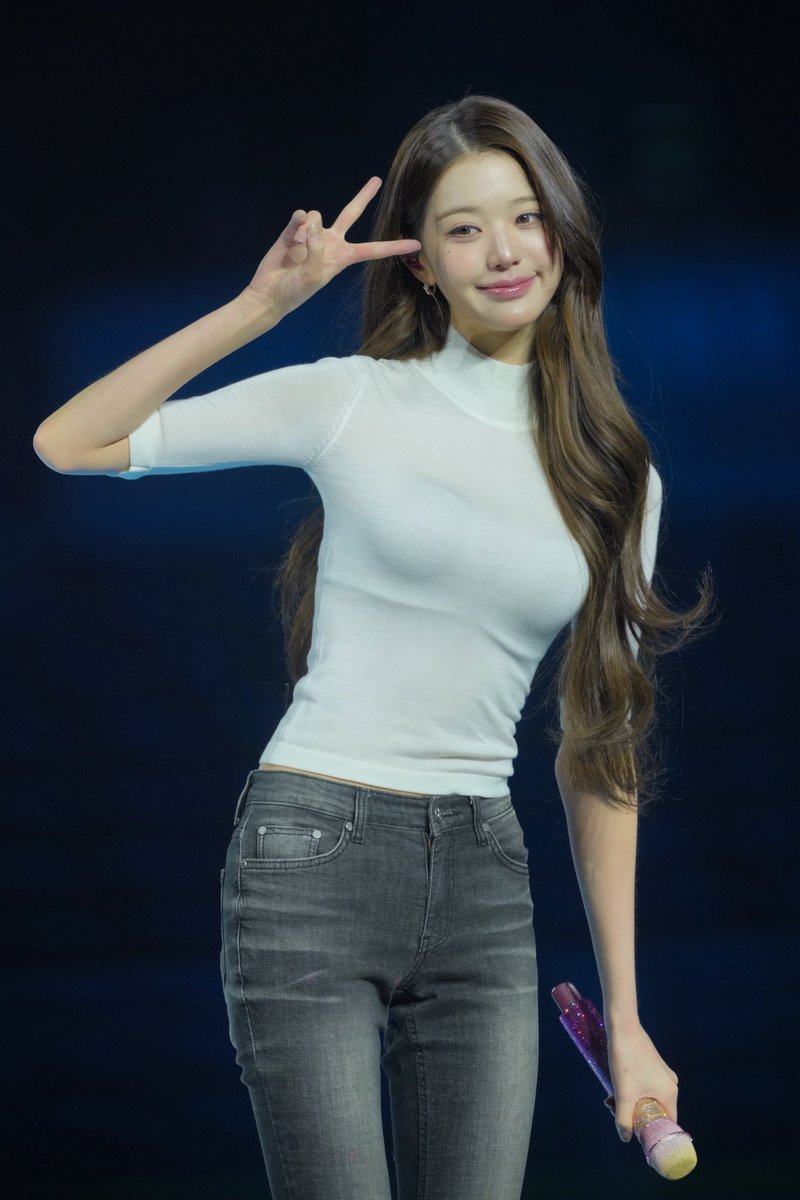 Ayano_WonYoung's tweet photo. 260322 팬콘서트 Day 2 사첵

진짜.... 이.. 쁨 ㅜㅜㅜㅜㅜ💕

#원영 #WONYOUNG #ウォニョン #장원영  #JANGWONYOUNG #갓기 #IZONE #IVE #아이즈원 #아이브 https://t.co/R1cOlXgiyI