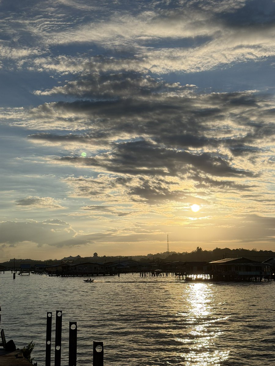isyrafmagic's tweet photo. Throwback Brunei trip. https://t.co/jcGn2zXksX