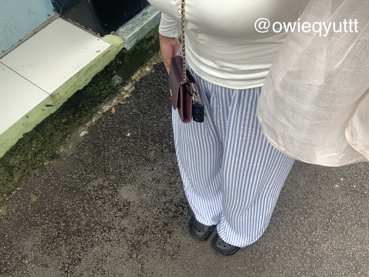 anotherdumpp tweet media