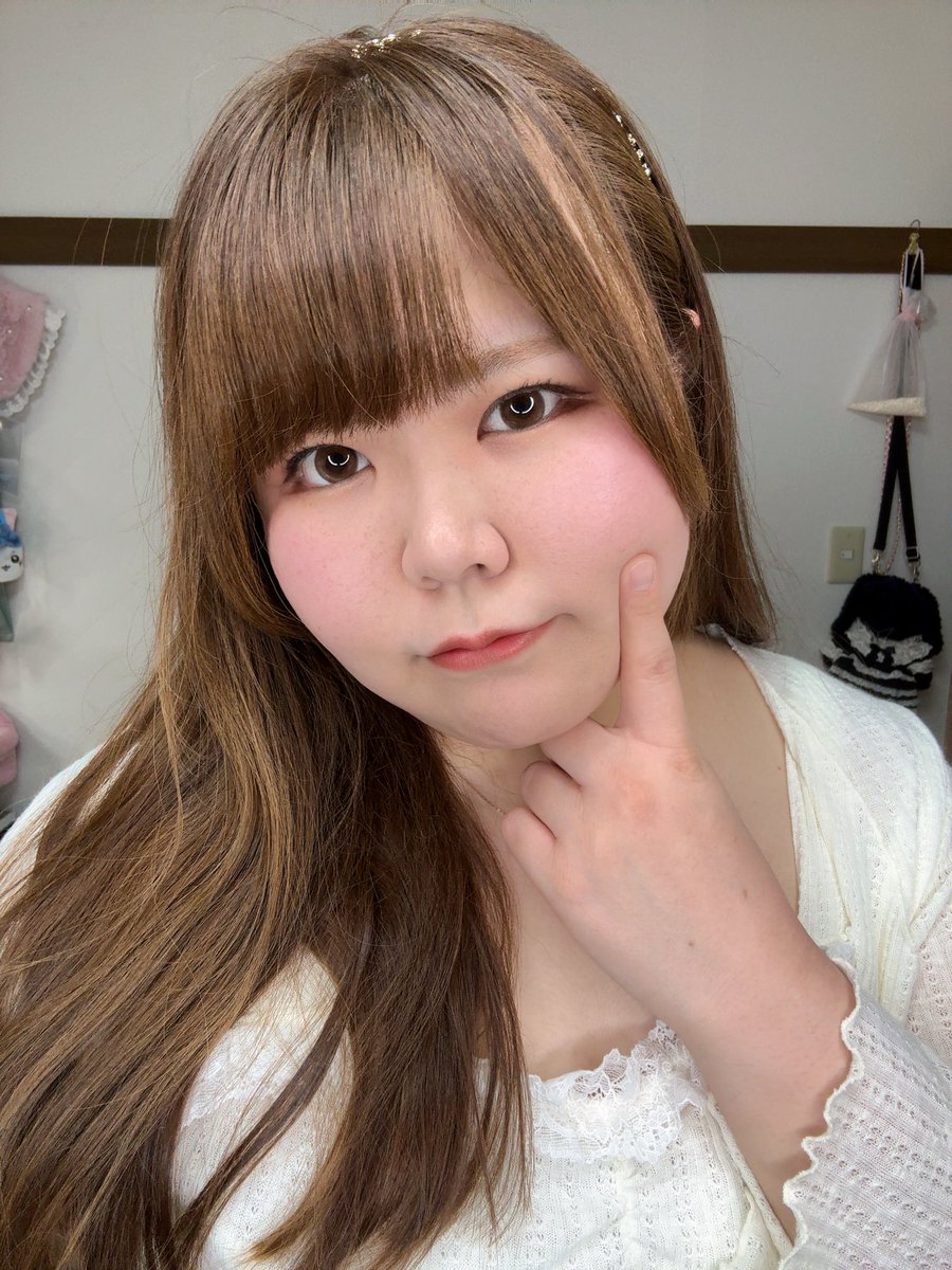 yui_pocha's tweet photo. 数億年ぶりに自撮りした

 #marun  #ぽっちゃり  #みけぽ  #120kg https://t.co/SI7ZvLaXUJ