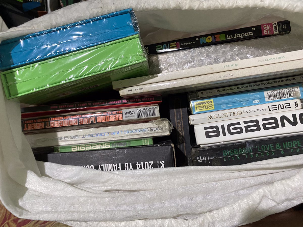 np10tabi's tweet photo. ‼️OFFICIAL KPOP MERCH FOR SALE‼️
(BIGBANG, 2NE1, TREASURE, WINNER )

for as low as 5pesos &amp;  UP!!! just reply to this post or kng nasa ILOILO CITY lang kayo meron po kaming declutter sale sa Phase5 AltaTierra Village https://t.co/k0tJmDA8bI