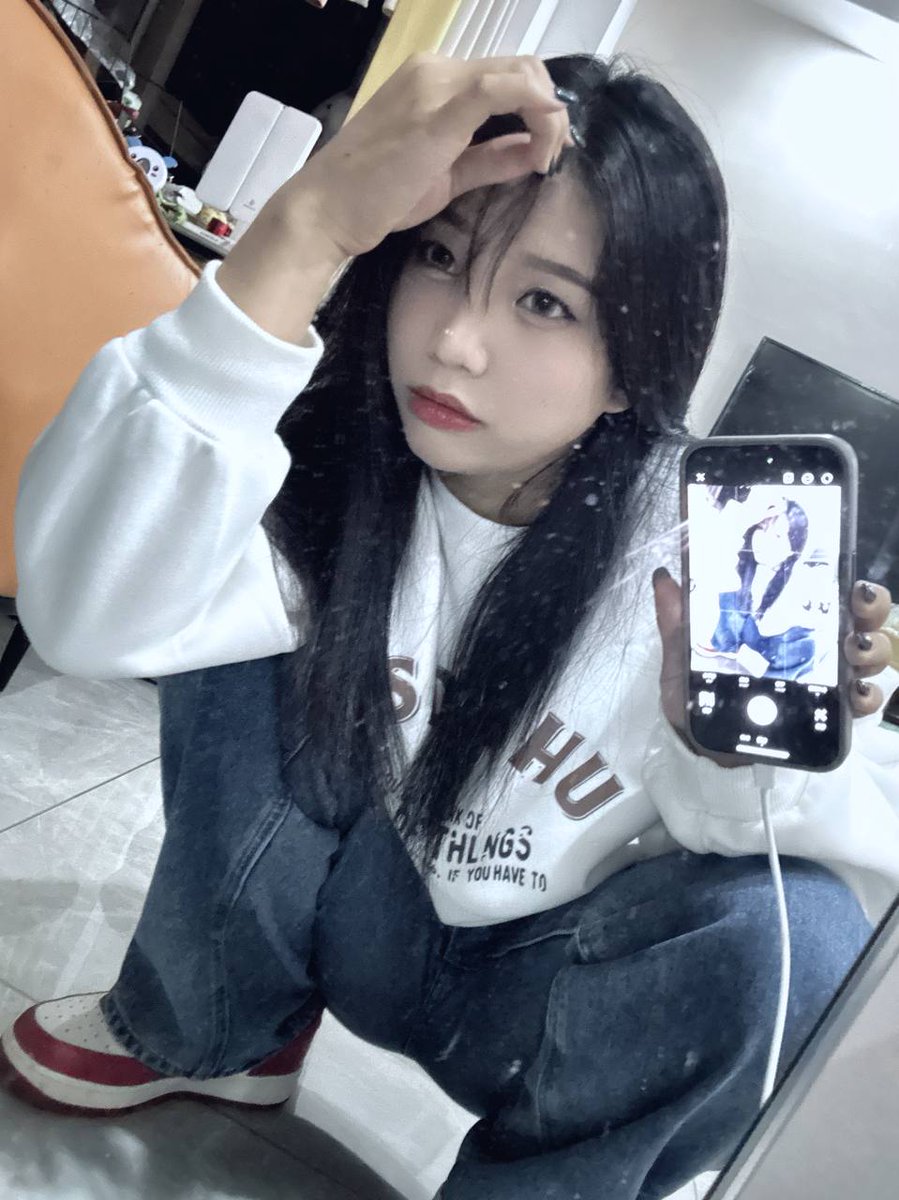MistyBeggs's tweet photo. 老师049

点我头像看简介玩我或联系https://t.co/CgBLNLRuHK

保山

风和日暖，令人愿意永远活下去。

保山市隆阳区法治文化广场 https://t.co/NpoKa74Exq