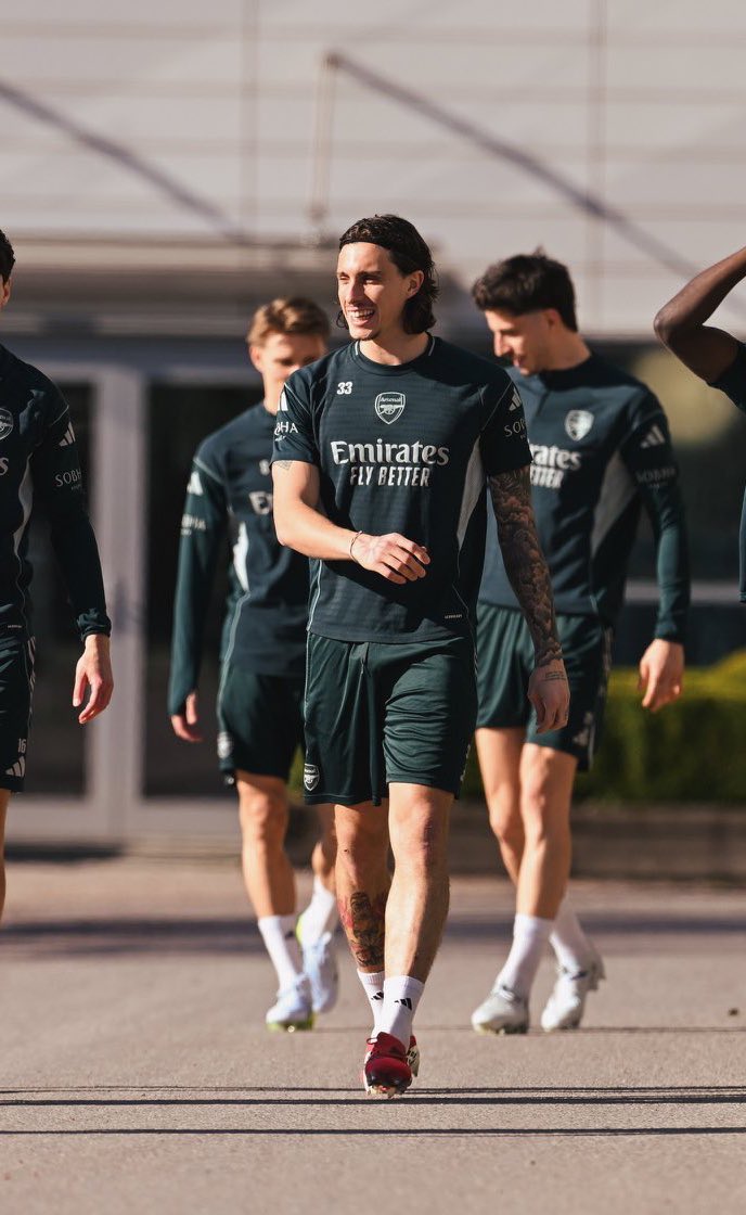 عزوز tweet media