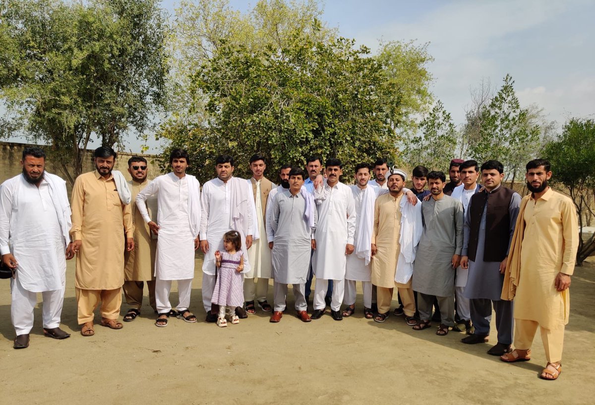insha878's tweet photo. #EidUlFitr
#2K26
#Friends
#LakkiMarwat https://t.co/tNBsCaqX46