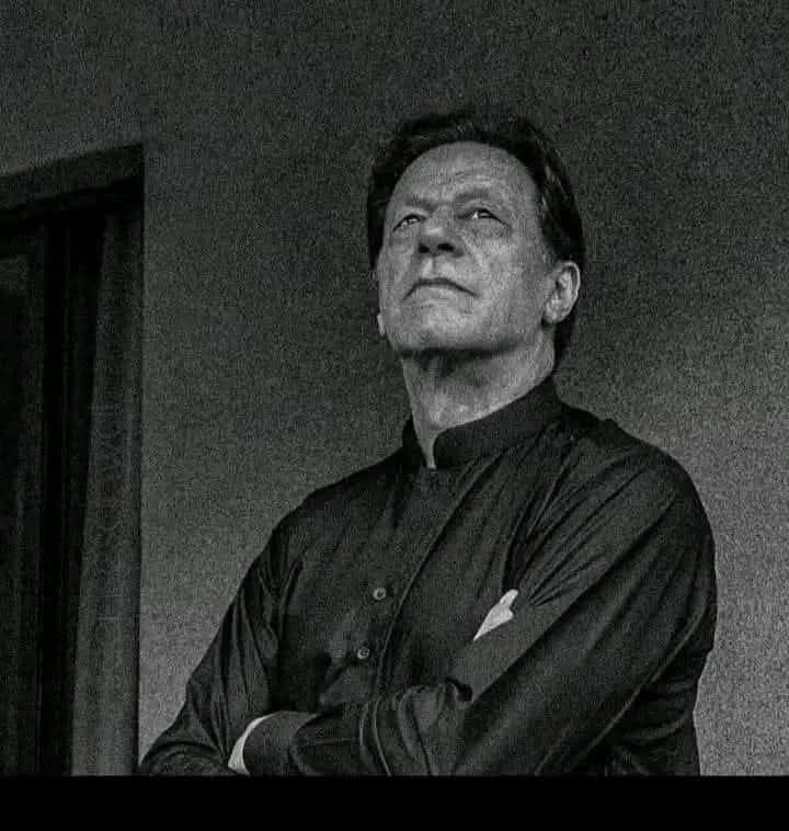irdkpk's tweet photo. خان کو قید نہیں، توڑا جا رہا ہے
بیماری میں بھی اپنوں سے دور
عید کو بھی بے رنگ کر دیا
یہ حساب ہوگا
@TeamiPians
#CrueltyAgainstKhanOnEid https://t.co/DT9rEK3y3G