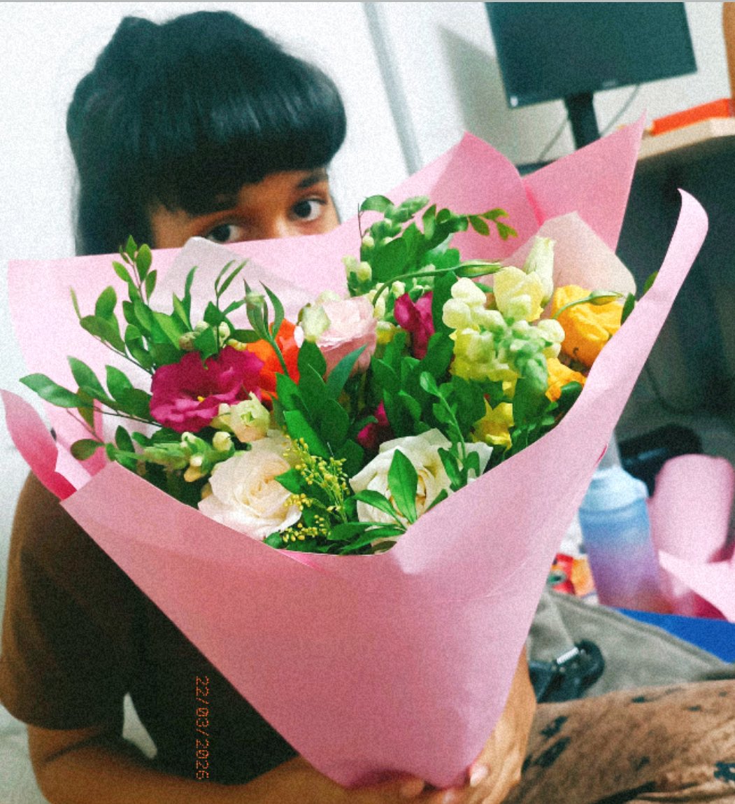 candy necklace tweet media