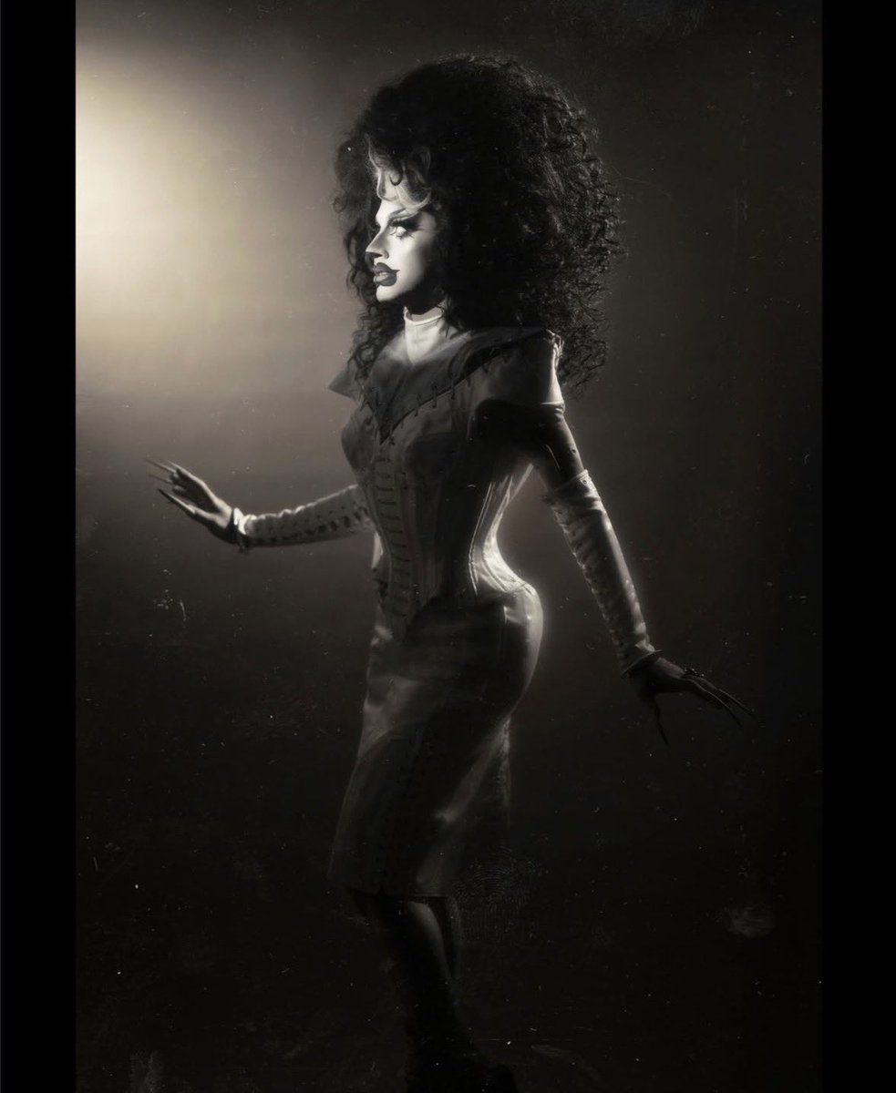 Drag Crave tweet media