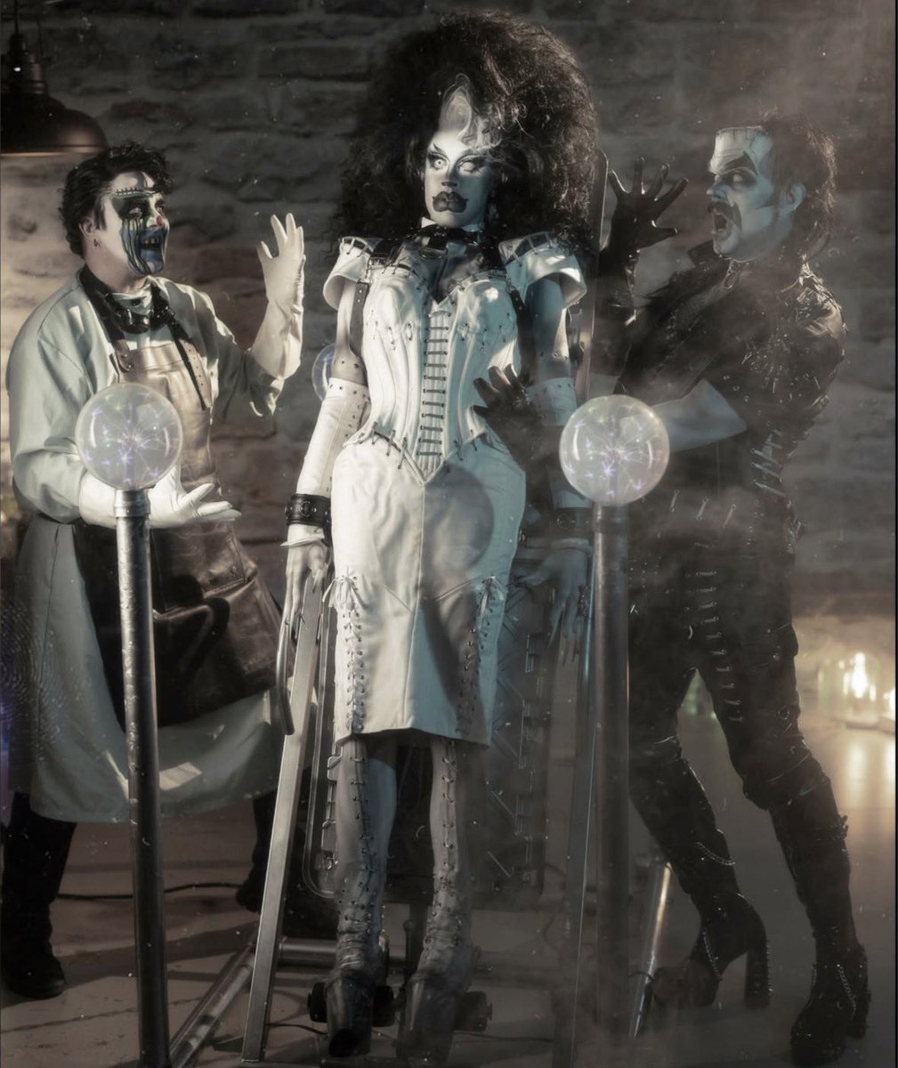 Drag Crave tweet media