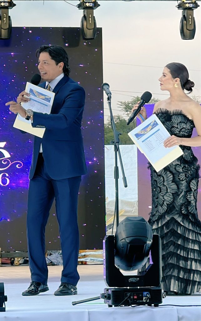 alexandro_x86's tweet photo. Desde la tierra que me vio crecer! San Juan Amatitlán.
Coronación Señorita Flor Silvestre Amatitlán Feria de la Cruz. ✝️
Grato honor compartir con el Señor Mynor Orellana, Alcalde de Amatitlán y otras personalidades de la organización municipal.
#FlorSilvestre #Amatitlan https://t.co/TTajPvn3NX