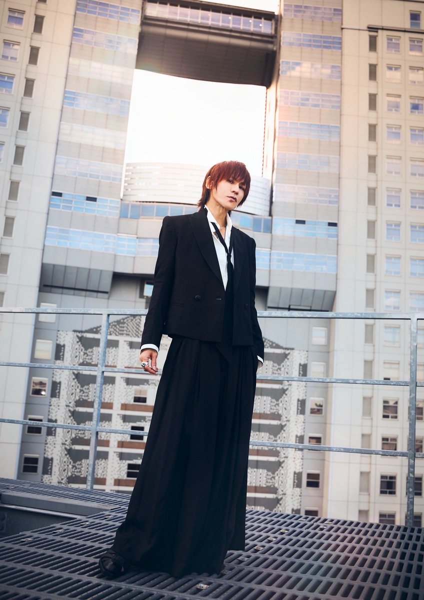 THE ONENESS 
販売スタート

SGZ-CostumeLine
▼ W-Peacked Jacket
detruire.base.shop/items/137228003

▼ Drape Slacks
detruire.base.shop/items/137226476

▼ PinTuckRibbonShirt
detruire.base.shop/items/137229369

#LUNASEA  最新アー写にて着用。

<a href="/THE_ONENESS_JP/">THE_ONENESS_JP</a> 
<a href="/SUGIZOofficial/">SUGIZO</a> 
#THEONENESS #SUGIZO #DETRUIRE