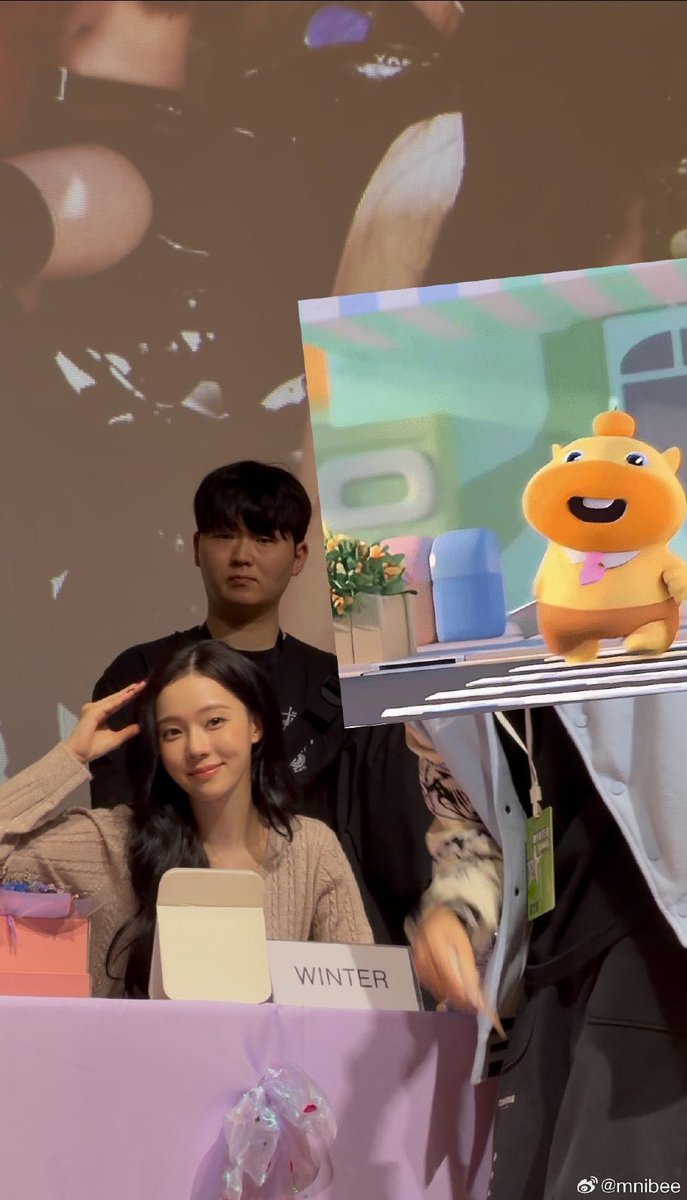 WINTER THAILAND tweet media