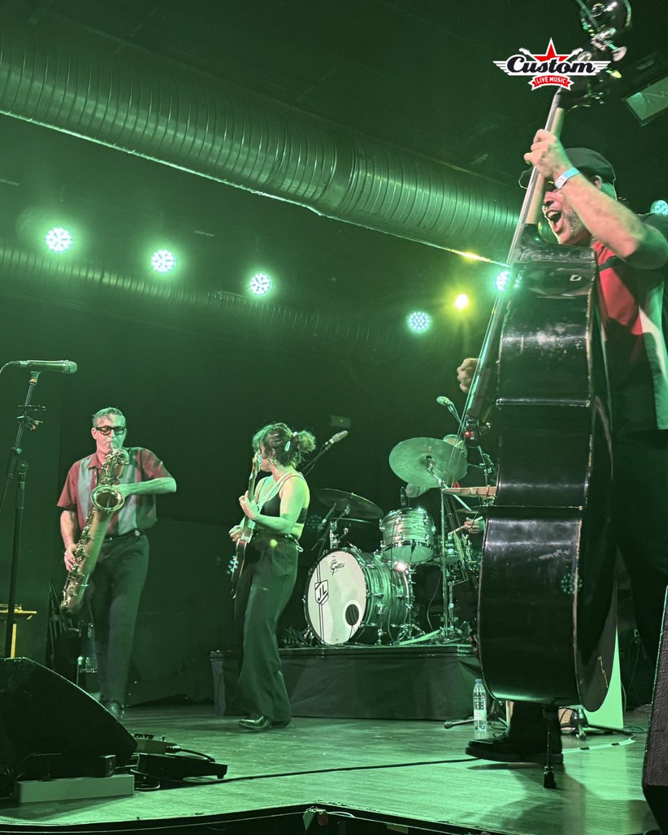 Sala Custom tweet media