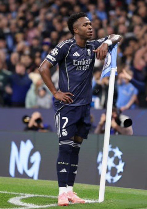 𝐟𝐞𝐝𝐞𝐯𝐚𝐥𝐯 tweet media