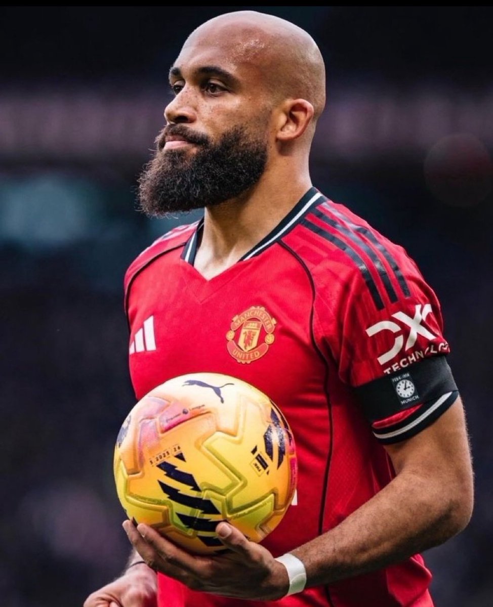 SportsDeeva tweet media