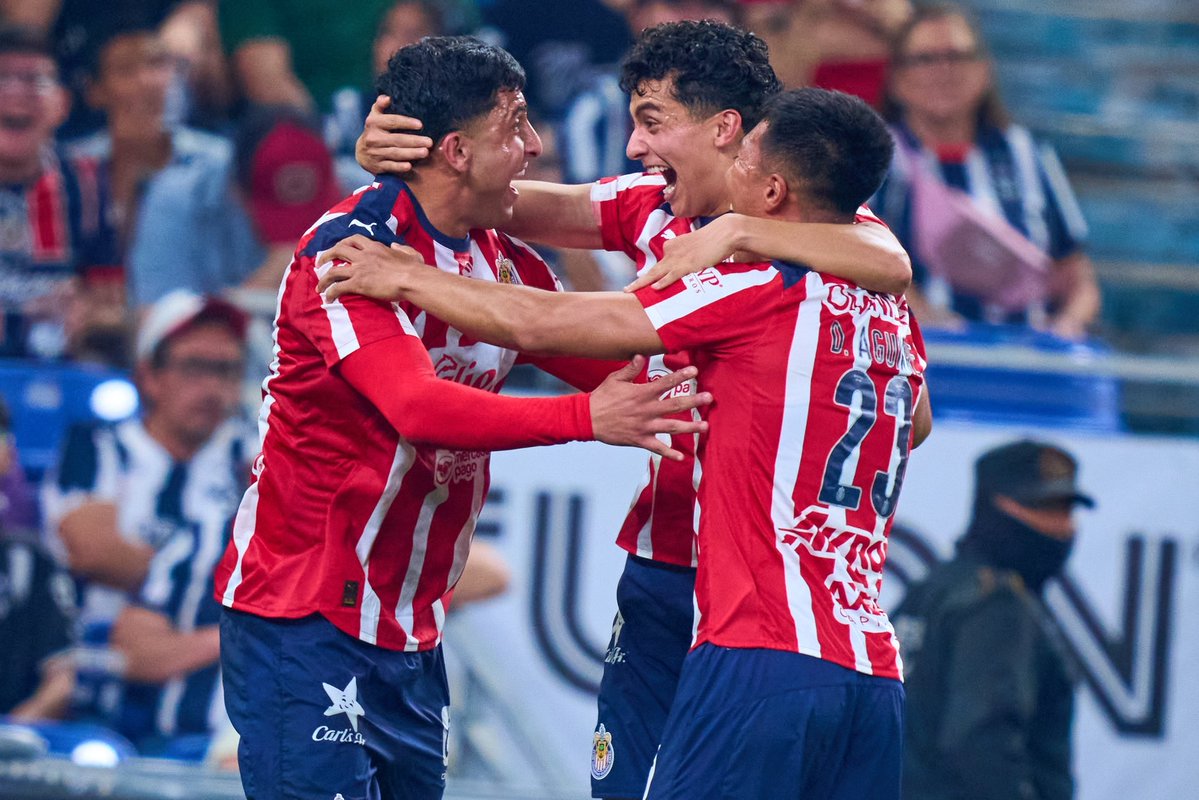 𝓓𝓪𝓷𝓲𝓮𝓵𝓪 𝓡𝓮𝔂𝓮𝓼 tweet media