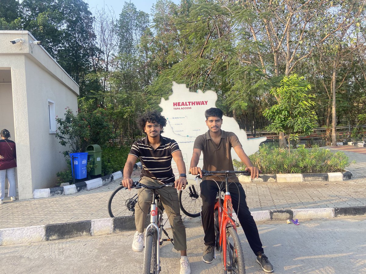 KPochaveni's tweet photo. Had a fantastic experience at Solar Cycle Track #Hyderabad Awesome ride in the morning 🌤️ #Cycle #Morning #Telangana @KTRBRS #Solarcycletrack https://t.co/OlpwFwbLKd