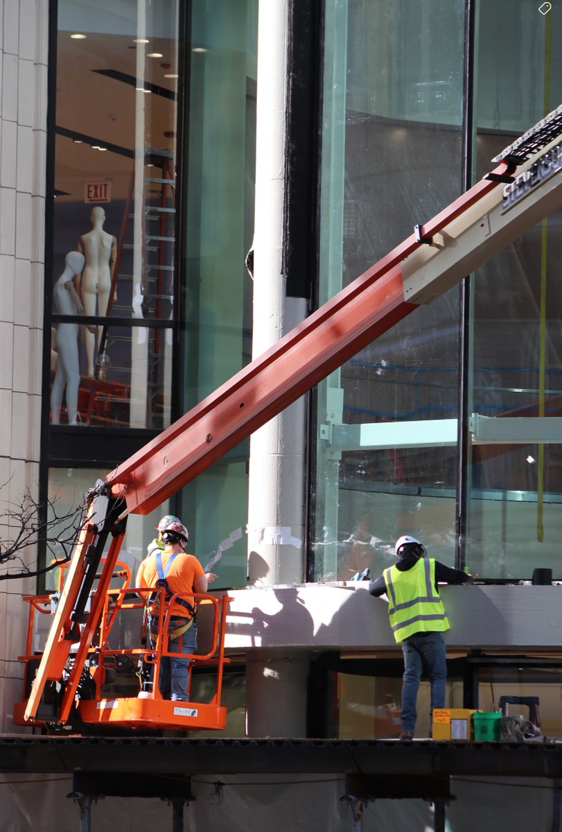 Lynn Becker tweet media