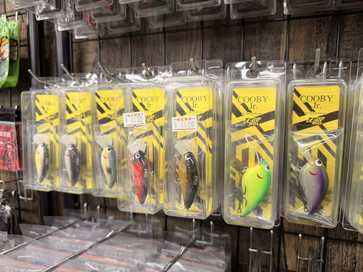 DSshop385's tweet photo. TEX「COOBY.jr」新色&既存カラーが再入荷🔥
クランクベイトに独自のこだわりも持つ、早野プロ監修の人気シャロークランクベイト‼️
今回の入荷分から新色として「ワカサギ」と「セクシーシャッド」がクーバイjrでも登場となりました🙆
デジストWEBストア内でご注文も可能です
https://t.co/75J1dr0YBT https://t.co/cefEKVmNPQ