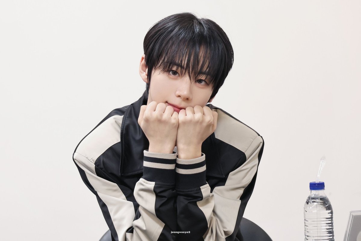 _JeongwOoya2's tweet photo. 260322
#서정우 #JEONGWOO https://t.co/Ygc8GOyC9w
