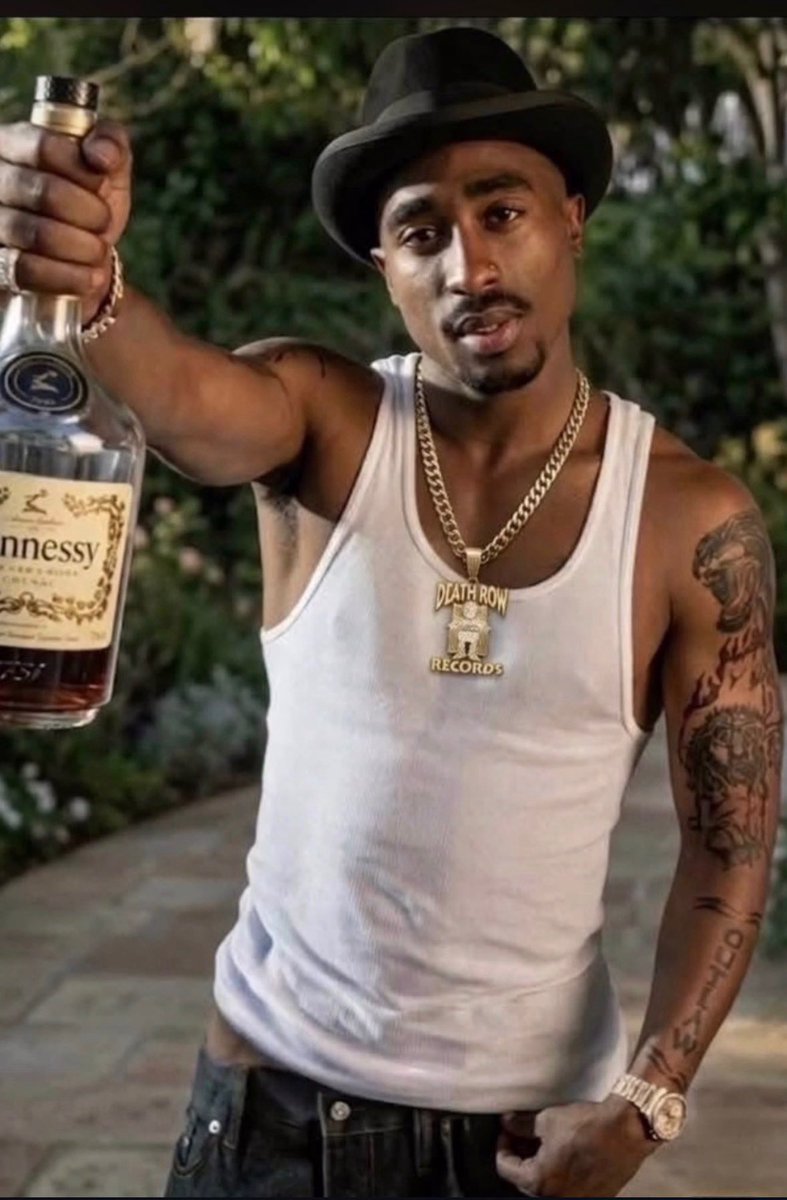 SOAismyReligion's tweet image. Pour out a lil liquor 💯

#2Pac